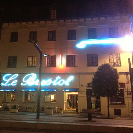 Le Bristol Отель 2*