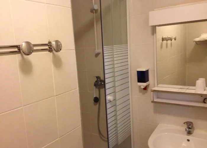 Le Bristol 2* Valenciennes